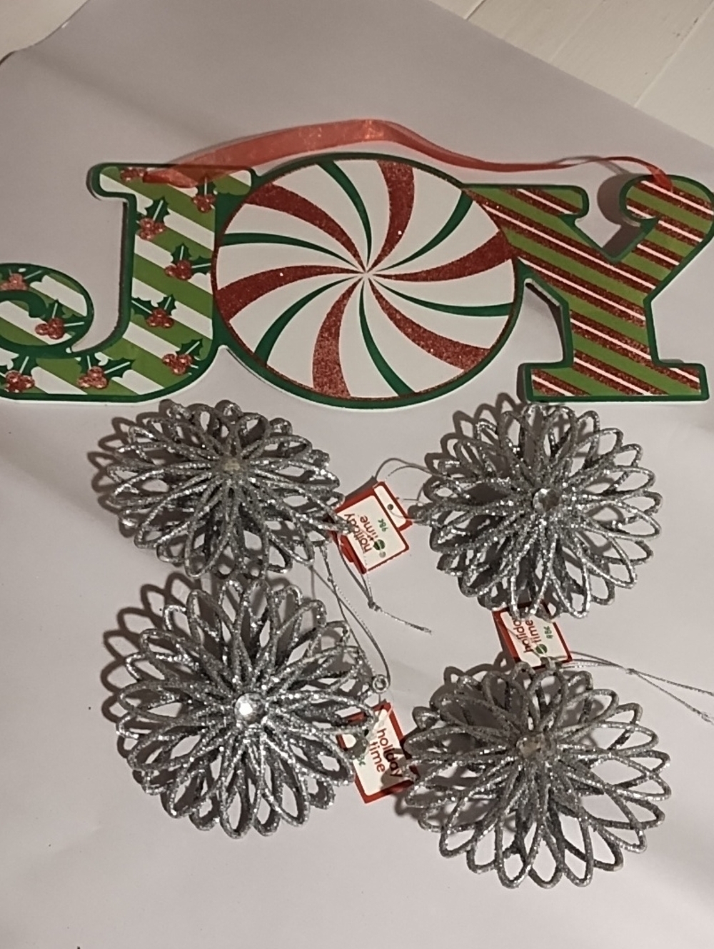 Bundle Of 5 Holiday Decorations NWT 1 "Joy" Sign 4 Tree Ornaments.